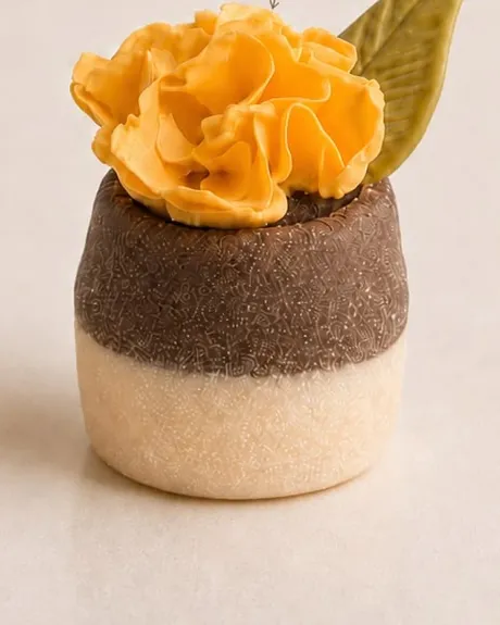 Doce com flores de açúcar